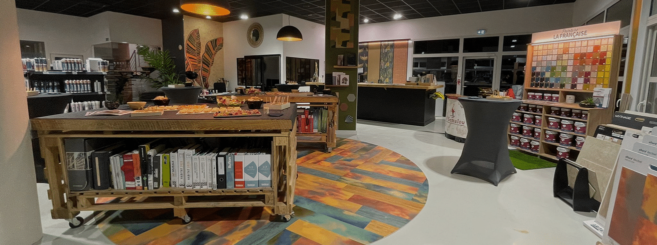 Showroom de décoration du magasin de peinture à Toulouse Teintes et Nuances.