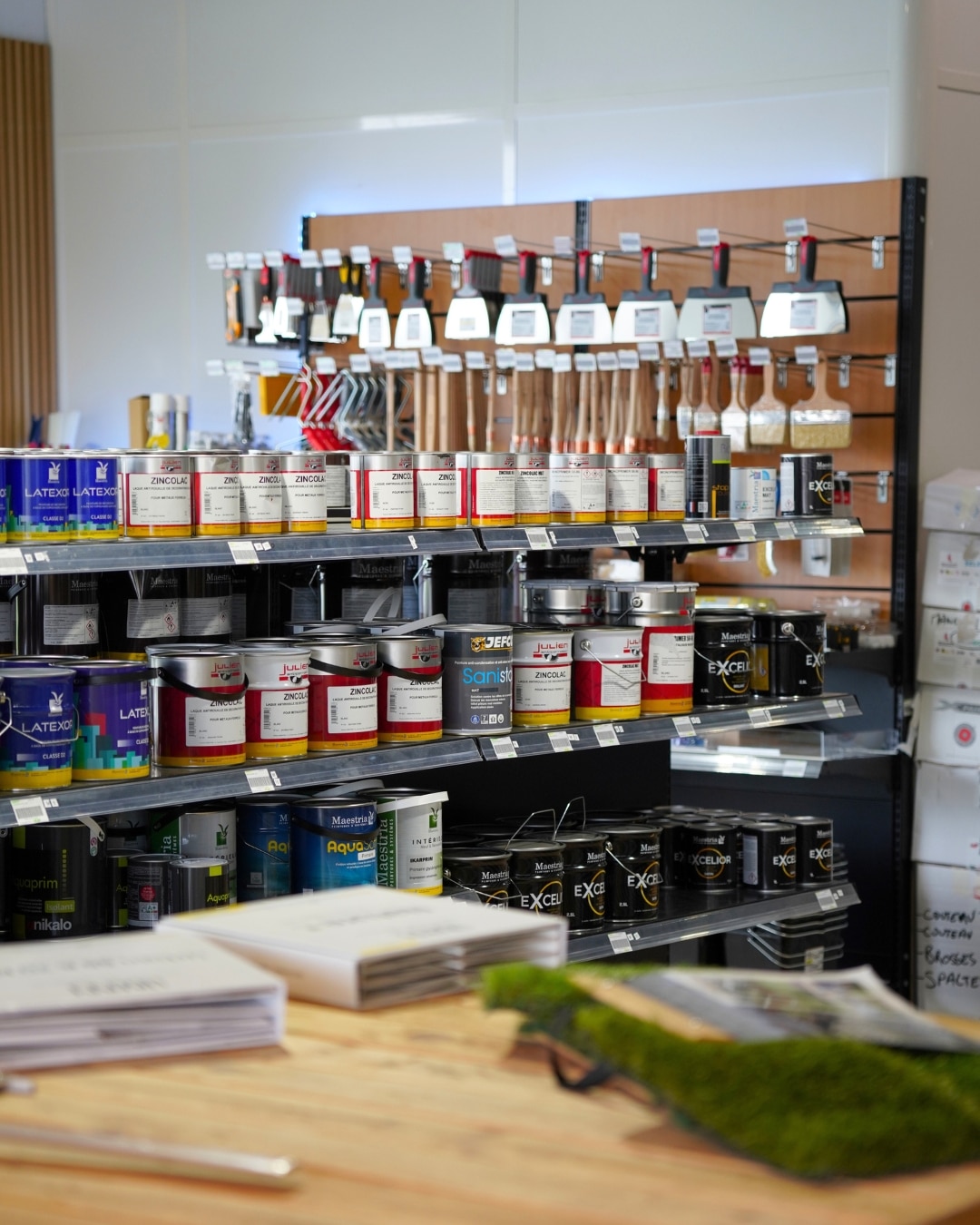 peintures professionnelles à acheter chez teintes et nuances en ligne ou au sein du showroom toulousain